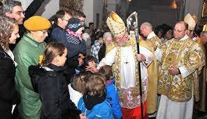 In einem vom erzbistum münchen und freising veröffentlichten brief an den papst legte der. Lebenslauf In Bildern