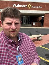 Michael Yeater's Instagram, Twitter & Facebook