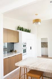 Ciptakan dapur impian dengan kabinet dan meja dapur minimalis. 25 Kabinet Dapur Pintu Cermin Background Ruang Dekorasi