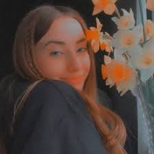 Eloise Bates (bates2310)