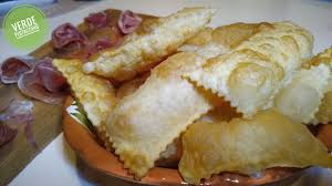 Ricetta gnocco fritto ripieno alle verdure iltarantino it. Gnocco Fritto Modenese Senza Lievito E Strutto Verde Pistacchio