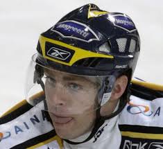 Lopettamista pohtiva Blues-tähti purki sopimuksensa