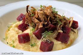 Heute gibt es das rezept zu jamie olivers lieblingscurry! Rote Bete Salat Mit Sellerie Puree Und Rostzwiebeln Nach Frank Rosin