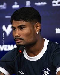 Bem-vindo, @phgama00_oficial! 🦁 O atacante PH Gama foi oficialmente  apresentado na sala de imprensa do Banpará Baenão, nesta terça-feira (29).  Bora pra cima! 👊 📸 Samara Miranda/Ascom Remo #OReiDaAmazônia