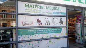 Resultats Google De Recherche D Images Correspondant A Https Www Idgraphique Fr Asset Tmp Exemple Marquage Vitrine Pour Pharm Marquage Pharmacie Signaletique