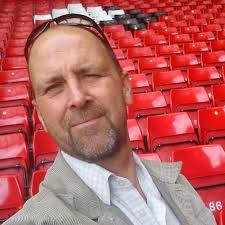 Looking to reunite with some old college friends. Went to Slough College of  Higher Education from 1979-81 studying for an OND in Hotel and Catering  Management. Looking for all ex students on