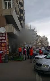 Mancare fast food delicioasa livrata in alba iulia iti vom livra preparatele preferate direct acasa sau la birou optiuni de plata usoare comanda online prin intermediul aplicatiei. Foto Incendiu La Un Fast Food Aflat Pe Bulevardul 1 Decembrie Din Alba Iulia Pompierii ChemaÈ›i SÄƒ IntervinÄƒ DupÄƒ Ce IncÄƒperea A Fost CuprinsÄƒ De Un Fum InecÄƒcios Ziarul Unirea