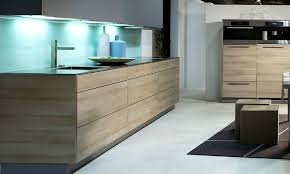 Spritzschutz Fur Die Kuche Aus Glas Vorteile Kosten