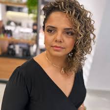 Uma noite memorável ✨ Make @frannbarbierii ⭐ Cabelo @adrienysabino e  @andrielli_lely ⭐