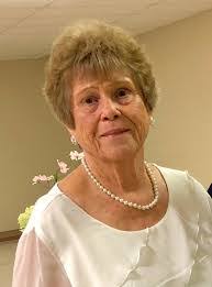 Hattie Hines's Instagram, Twitter & Facebook