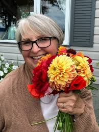 Sandra Sprinkle's Instagram, Twitter & Facebook