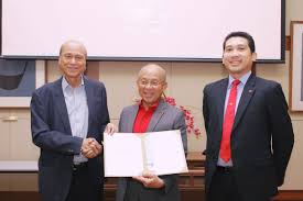 Biografi tan sri azman hashim ini dibuat sempena pemasyhuran sebagai pro canselor ums pada 24 november 2018 yang. Ambank Secures Top Tier International Certification For Occupational Health And Safety Ambank Group Malaysia