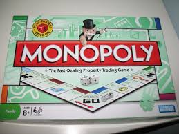 Monopoly es el mayor juego de propiedades donde los jugadores compran, venden, sueñan y planean su camino hacia la. Monopoly Con Dinero Real Es Furor En Francia