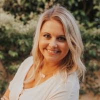 Nicole Starkey's Instagram, Twitter & Facebook