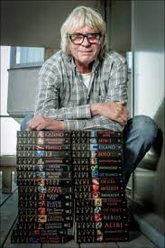 Pieter aspe (officially pierre aspeslag, born bruges, 3 april 1953) is a belgian writer of a series of detective stories starring inspector pieter van in. Pieter Aspe Lanceert Eigen Uitgeverij De Standaard