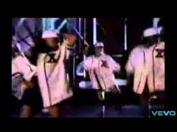 Blige from 1992 when she was at her peak when she was having fun this remix on this increddible with the notorious b.i.g. Mary J Blige Real Love 1992 Music Video Youtube
