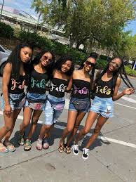 Squad Goals Girls Birthday Photoshoot Ideas With Friends 