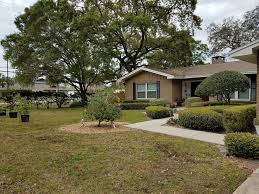House In Clearwater United States Perfect For Your Next Vacation Large Open Split Floor Plan Home With 4 Bedroom Saltwater Pool Pool Houses Renting A House