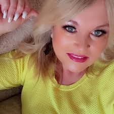 Allison Sunderman's Instagram, Twitter & Facebook