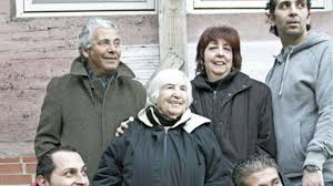 Esther bejarano, one of the last survivors of the women's orchestra at auschwitz, has died at the age of 96, the head of the anne frank education centre said. Man Darf Nicht Nachlassen Panorama