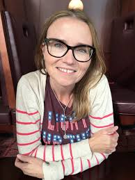 The #Vans 'Old Skool' Black Gold Star Embroidery #Exclusive trainers shot  in @melissakittyj studio 📸 ​ ​Melissa finds styling these easy because her  favourite colour combination is red and black ❤️🖤 #officelovesvans