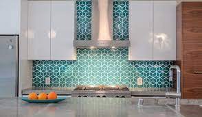 Doing so will result in an undesired look. 45 Pretty Kitchen Remodel Backsplash Tile Ideas Decoomo Com Eichler Kitchen Remodel Modern Kitchen Backsplash Modern Kitchen Remodel