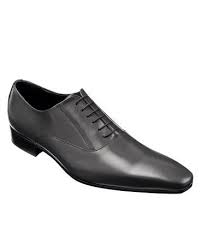 Le premier conseil utile est de choisir vos chaussures après avoir décidé quel sera le costume que vous porterez. Costume De Ceremonie Pour Homme Costumes De Mariage Et Costume Du Marie Chaussures Cuir Homme Axel Gris Dress Shoes Men Shoes Shoes Mens