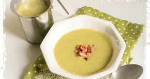 Une Soupe De Saison Qui Embaumera Votre Maison Avant De Vous Satisfaire Le Bidon Recettes De Cuisine Soupe Au Chou Soupe