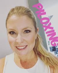 Fun opportunity to support 2 local businesses while getting a good workout  in! Each participant needs to bring their own mat- each ticket is $30 &  includes the class + the mimosa bar afterwards 🤍✨