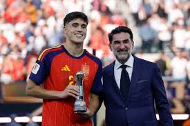 Pau Cubarsí es elegido mejor jugador joven del Mundial 2026