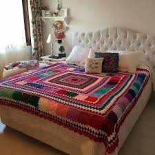 صور مفارش سرير كروشيه للعرايس مشاهير