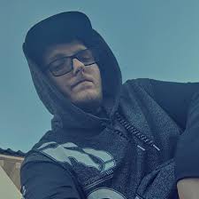 Most people will run away, find some cover and shoot it in a long distance  But I like gambling He can't shoot things below his belly just like bile  titan