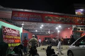 Wali kota bandung ridwan kamil atau yang akrab disapa kang emil, membagikan tips membuat seblak ceker yang pedas unutk menu lebaran anda. Ikan Bakar Pondok Berkah Hadir Di Mayang