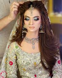 Pin On Glamorous Bridal Mekaup Hairstyle