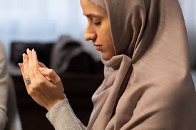 Amalan untuk perempuan yang haid untuk mendapat pahala lailatul qadar. Ramadhan 2021 5 Amalan Yang Dapat Dilakukan Oleh Wanita Haid Selama Bulan Ramadhan