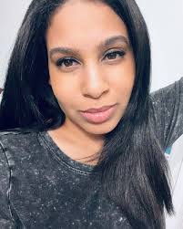 Kat Dunham's Instagram, Twitter & Facebook