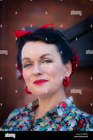 Fashion 1940 hi-res stock photography and images