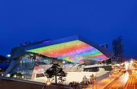 In 2005, the busan international architectural culture festival in south korea organized a design competition for a new busan cinema center that. Busan Cinema Center Data Photos Plans Wikiarquitectura