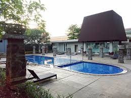 Kolam Renang Dewasa Anak Picture Of Hotel Santika Taman Mini Indonesia Indah Jakarta Tripadvisor