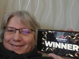 Laura Dervin's Instagram, Twitter & Facebook