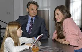 Im jahr 2009 auf einen samstag, wo keine folge gesendet wird. Frisuren Schock Bei Gzsz Johanna Schneidet Ihre Haare Kurz