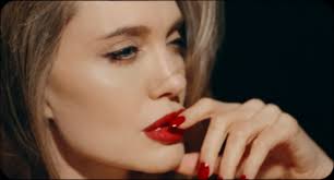 Pablo London Creates UV-U-SEE Wearable to Combat Melanoma Risk for Builders 