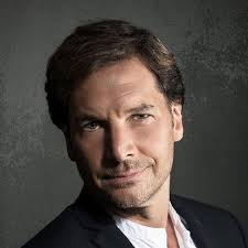 Plötzlich Staatsfeind (2024)