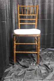 Chiavari Chair In Dark Fruitwood May Appear Lighter On Some Screens Chiavari Chairs Chair Chiavari