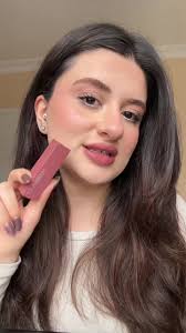 rengi berry kiss 🫶🏻 #fyp #hudabeauty #keşfet #makeup #ürüninceleme