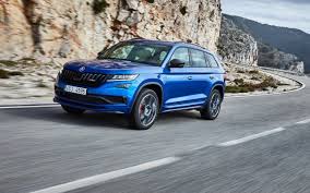 Kodiaq sportline poate fi echipat cu transmisie automată dsg cu 6 sau 7 trepte. Comparison Skoda Kodiaq Vrs 2019 Vs Skoda Kodiaq Sportline 2018 Suv Drive