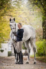 Shooting Mit Simone Blum Fur Roeckl Tomspic