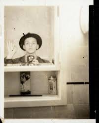 There is on a table in mahoney's. A 17 Year Old Frank Sinatra Taking A Selfie 1938 Oldschoolcool