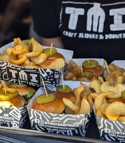 Craft Food Truck — Hamburger restaurant food truck in Miami, Florida