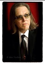 Let's welcome our new members! Lara Mietto, Akira Sekiguchi, Paolo  Sparacio, Roland Mönch, Pasquale Santoro, Justin Wiles, Fred Aalsma,  Giovanni Rossi, Stefano Traldi, Hope Adams, Miguel Angel Sanchez Garate,  Lee Jugsy Dean,